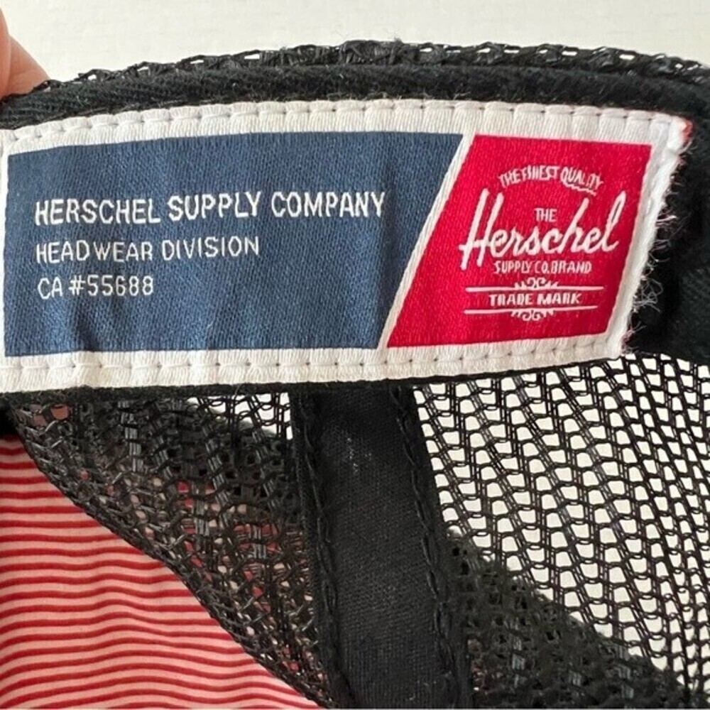 Herschel Supply Company Whaler Mesh Snapback Kids  Trucker Cap - Picture 8 of 8